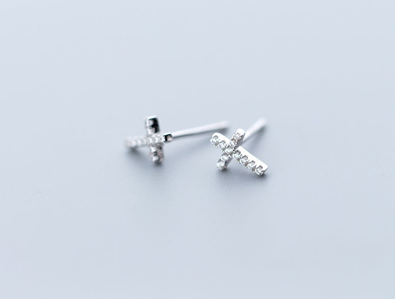 Diamond stud earrings