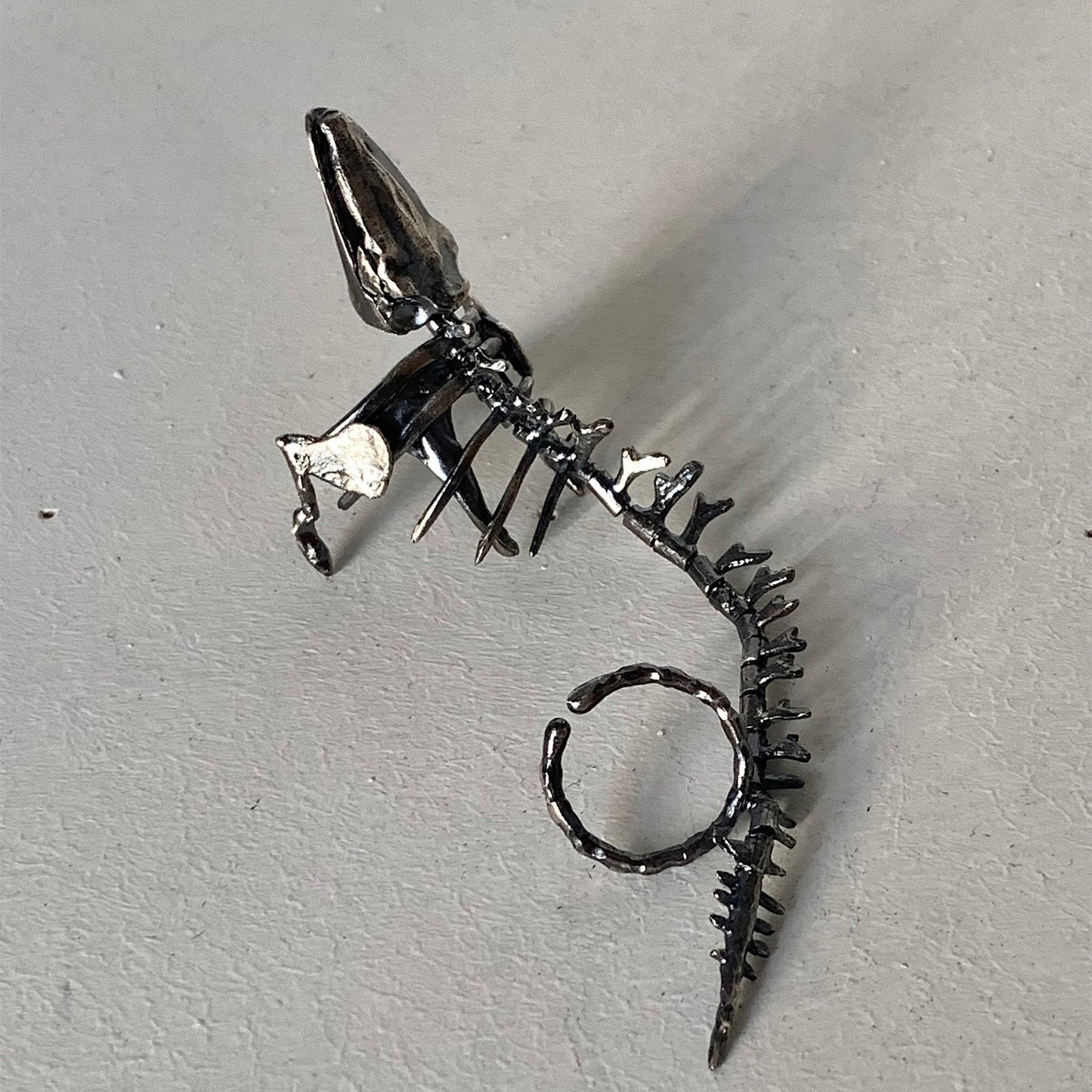 Women Wear White And Dark Bone Skeleton Ring