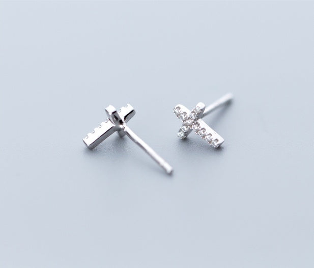 Diamond stud earrings