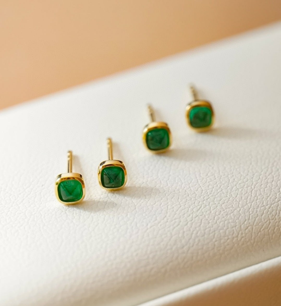 18k Sugar Tower Emerald Stud Earrings